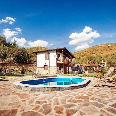 Guest House Hristova Kashta - Христова Къща Cherni Vrŭkh المظهر الخارجي الصورة