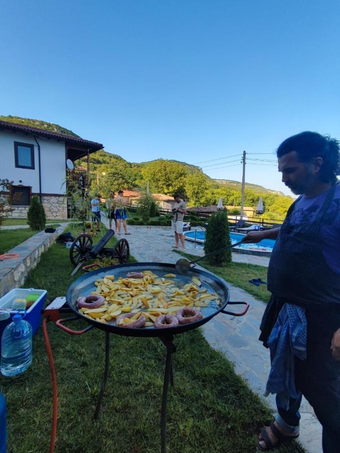 Guest House Hristova Kashta - Христова Къща Cherni Vrŭkh المظهر الخارجي الصورة